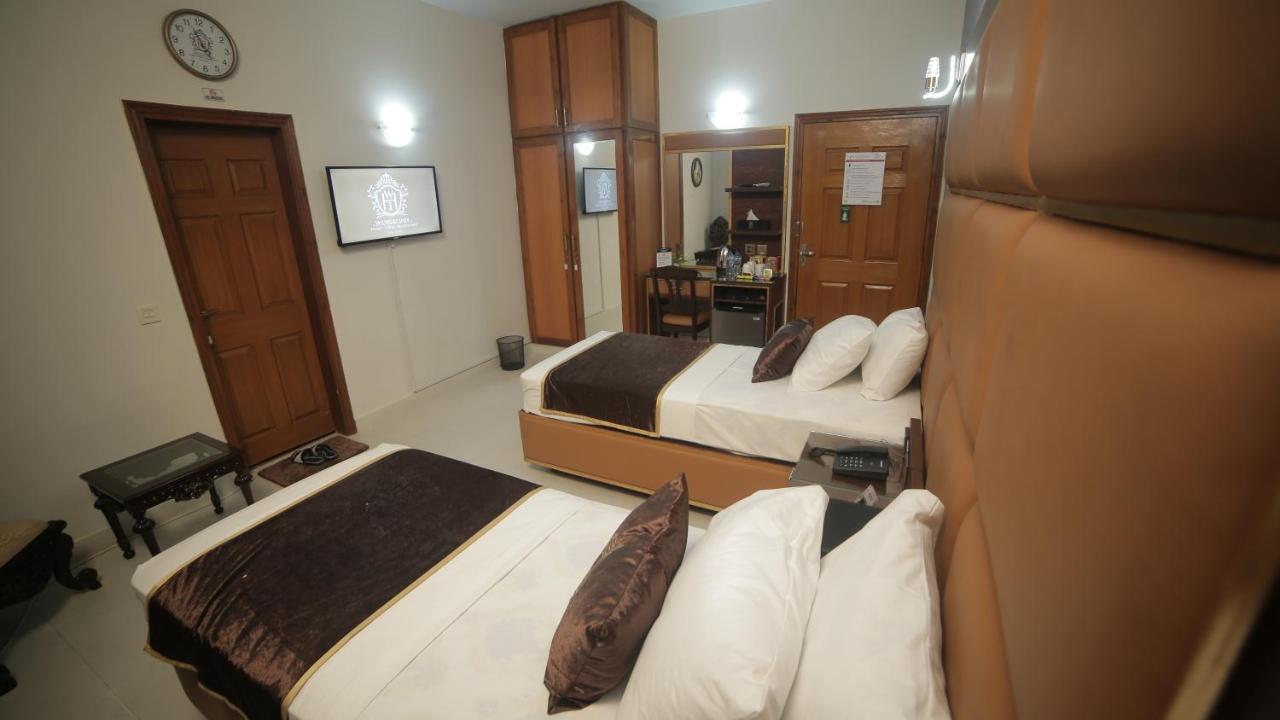 Bed and Breakfast Four Squares Karaczi Zewnętrze zdjęcie