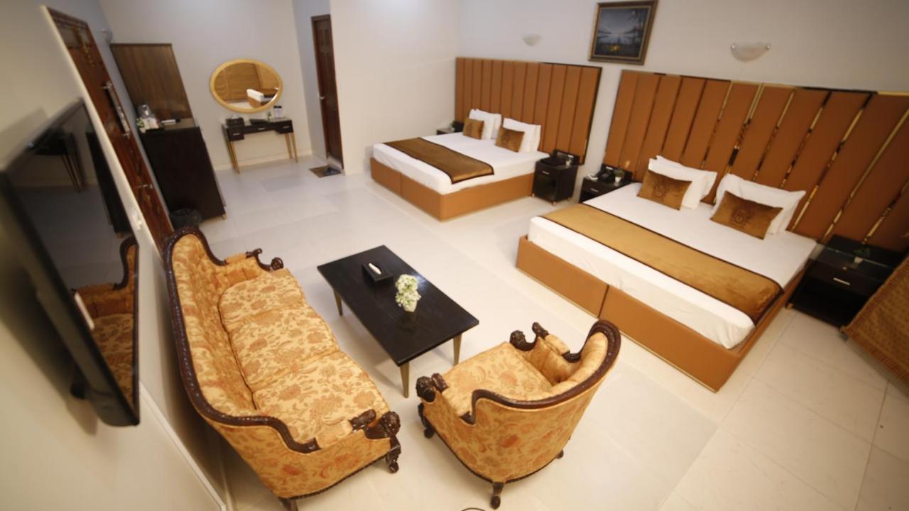 Bed and Breakfast Four Squares Karaczi Zewnętrze zdjęcie
