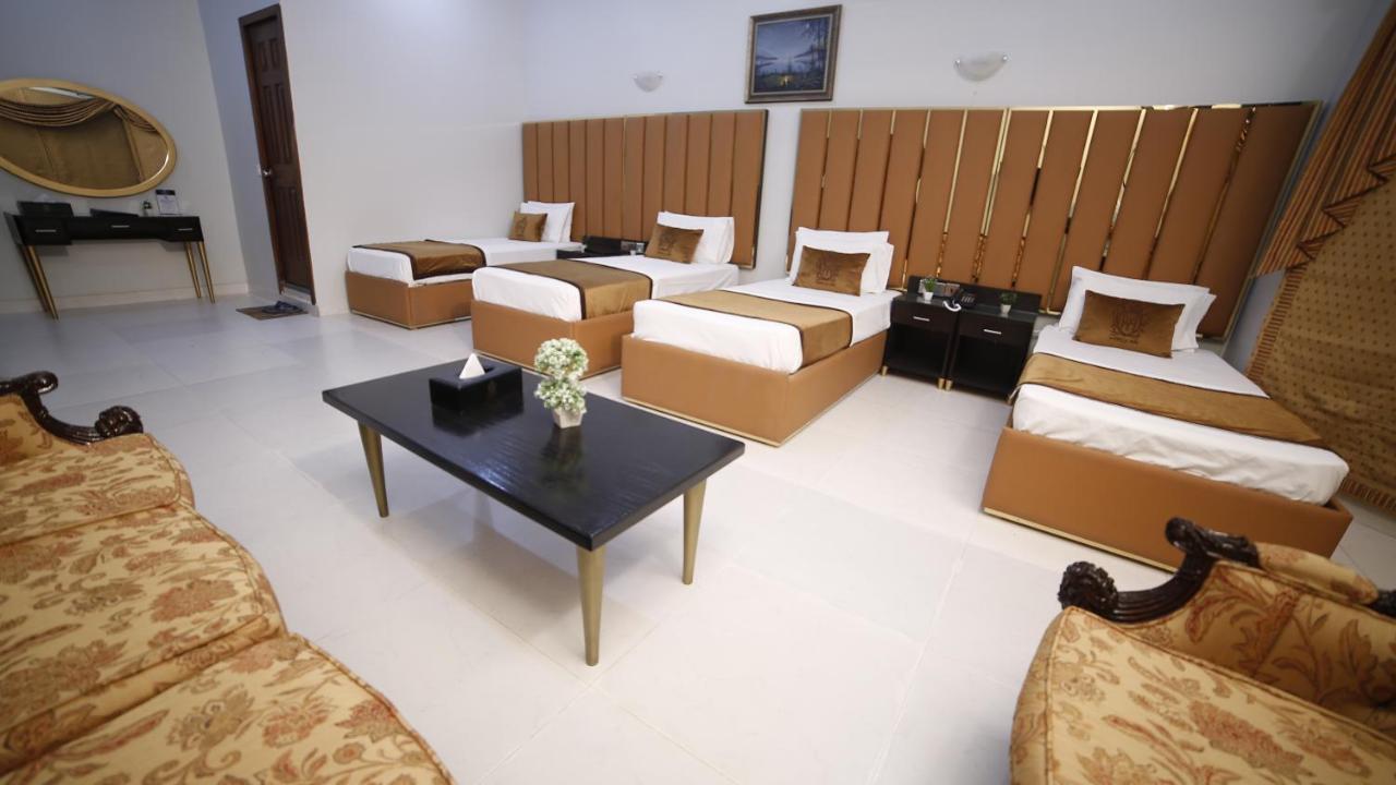 Bed and Breakfast Four Squares Karaczi Zewnętrze zdjęcie